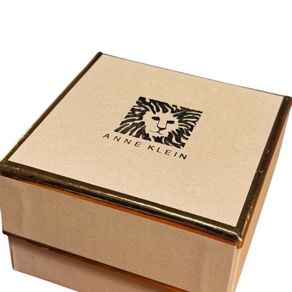 Anne Klein Gold and Green Vintage-Inspired Brooch - Picture 6 of 6